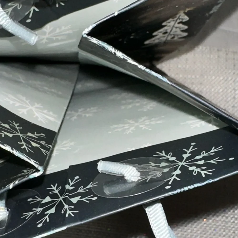 Green Paper Christmas Tree Print Holiday Gift Wine Bags 3 pk Green White Gold